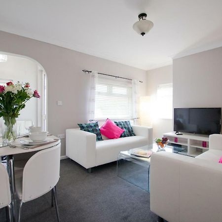 Grove Cottage Бейсингсток Екстериор снимка